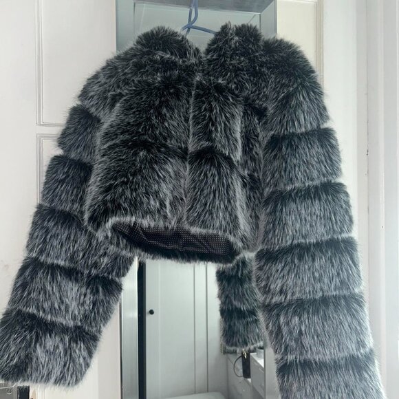 Glam Silver Fox Faux Fur Cropped Jacket - Picture 4 of 4